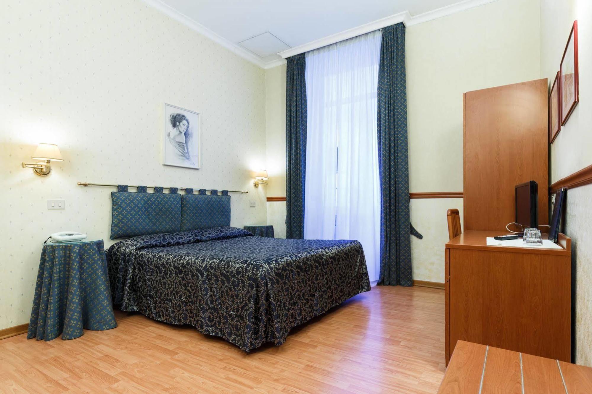 Hotel Paris Рим Экстерьер фото
